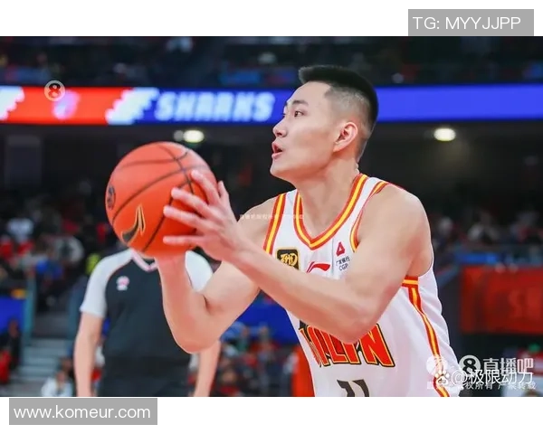 胡金秋：从青涩新星到CBA赛场的全能战士之路